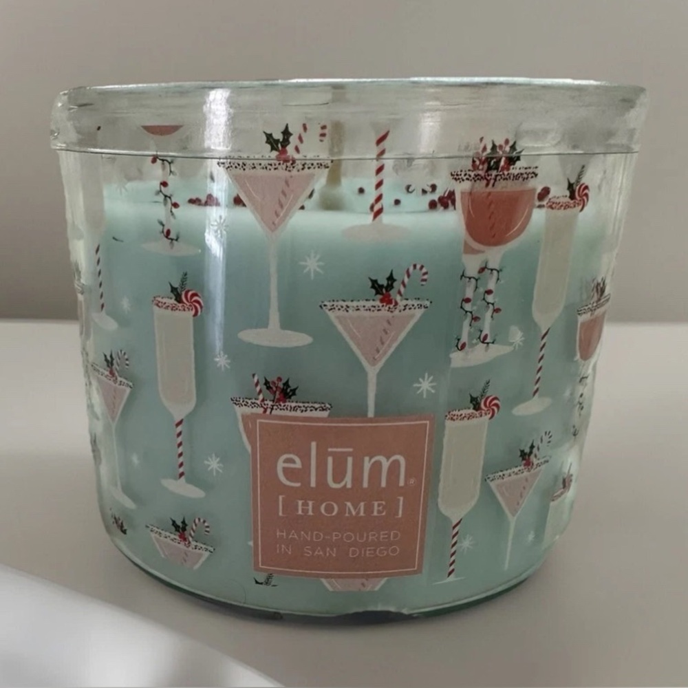 🆕 Elum Home by Elum Designs. Hand-Poured Candle. Sugarplum Mimosa. 10.5oz. NWOT.